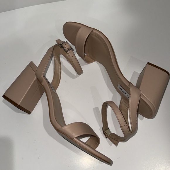 Steve Madden Glamourous Sandals - Picture 4 of 7